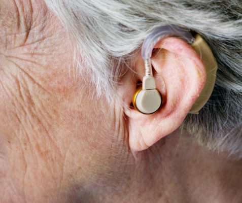 4 aplicativos que podem ajudar quem tem perda auditiva
